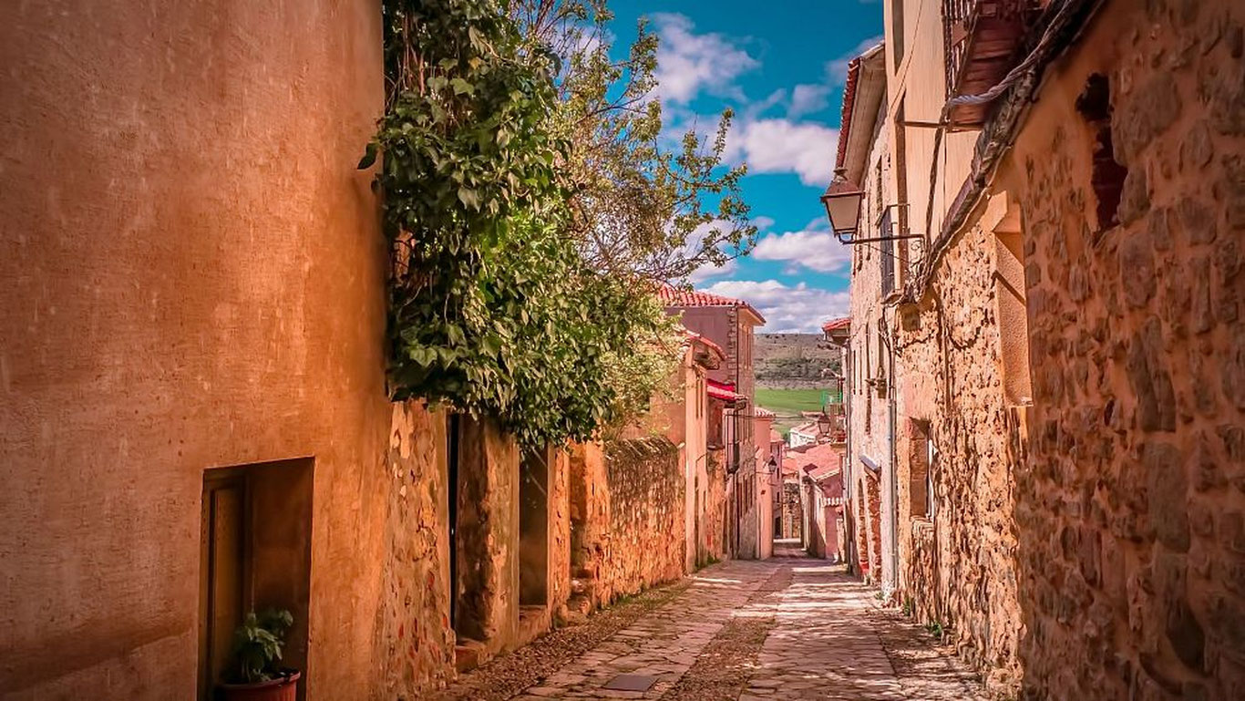 Dunyoning eng yaxshi turistik qishloqlariga sayohat