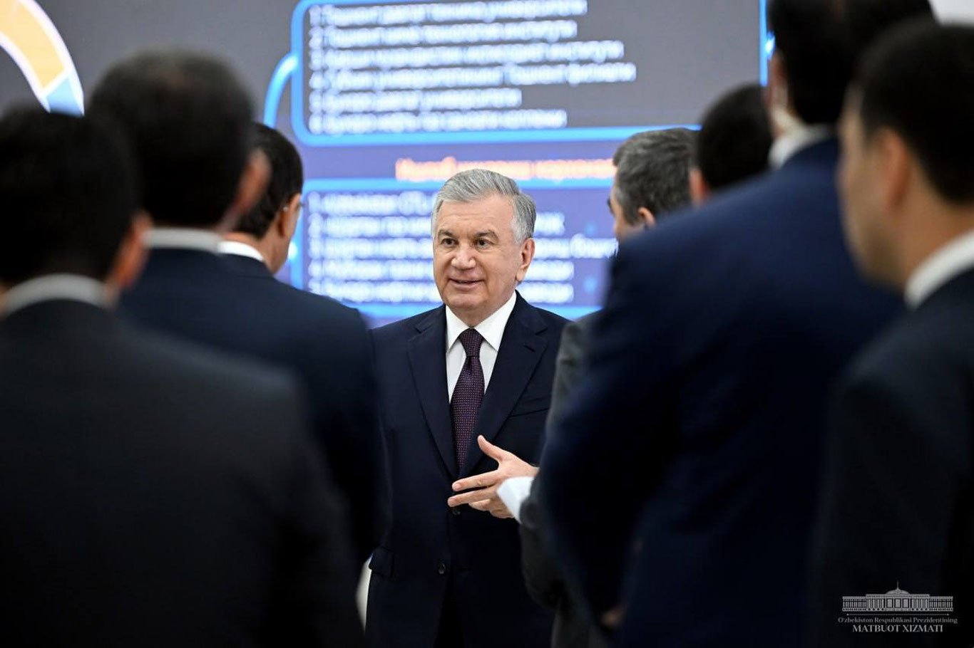 Shavkat Mirziyoyev Qarshidagi sanoat loyihalari bilan tanishdi