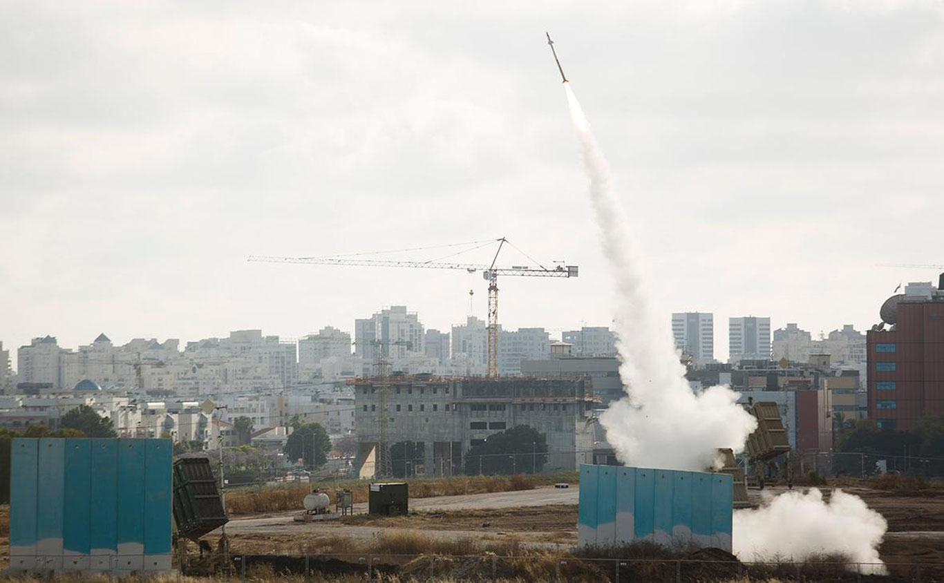 G‘azoda otilgan raketa Misrning kurort shahriga tushdi
