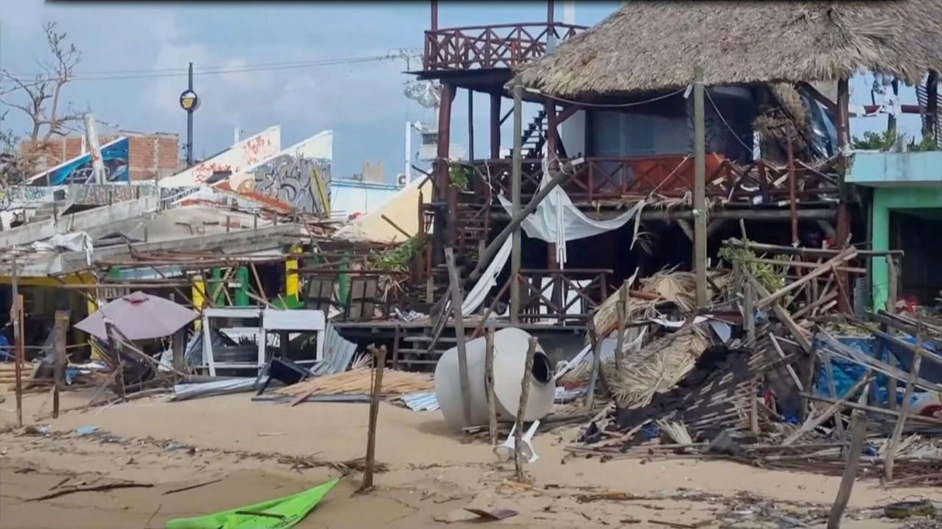 Мексикада "Отис" тўфони қурбонлари сони 50 га яқинлашди