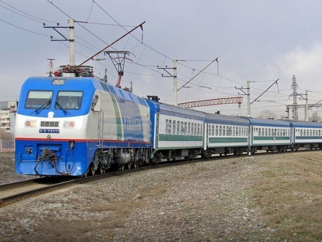 ʼʼЎзбекистон темирйўллариʼʼ: билет нархлари оширилади — оширилмайди — оширилди!