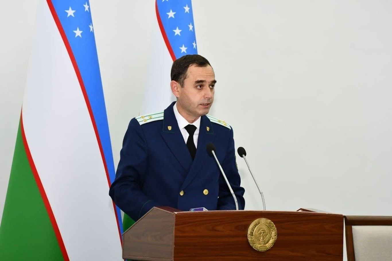 Навоий вилояти прокурори лавозимидан озод қилинди