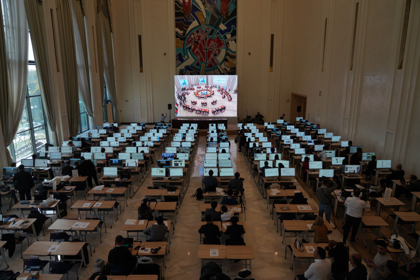 IHTning 16-sammiti: jurnalistlar yaratilgan sharoitlar haqida gapirdi