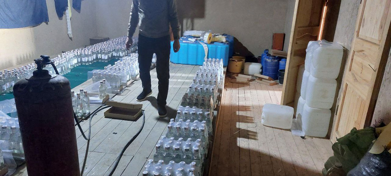 Qo‘lbola usulda tayyorlangan alkogol mahsulotlarini muomalaga kiritilishining oldi olindi