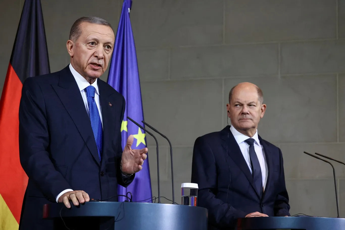 Shols va Erdog‘aning muhim, ammo “qiyin” suhbati