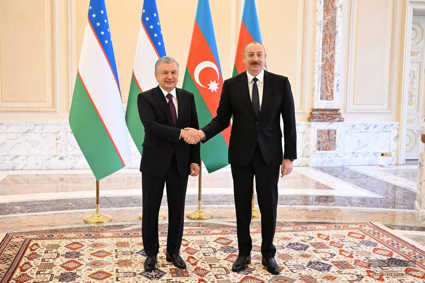Mirziyoyev Ilhom Aliyev bilan muzokara o‘tkazdi