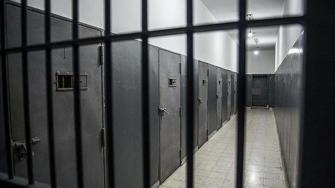“Antistrumin” ishi bo‘yicha 3 mansabdor ayol qamaldi
