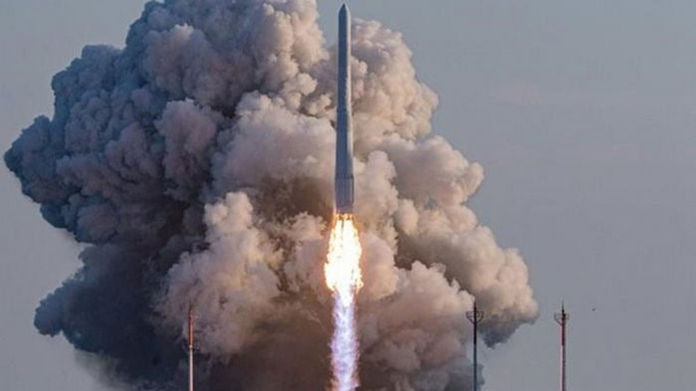 Janubiy Koreya kosmosga raketa uchirdi