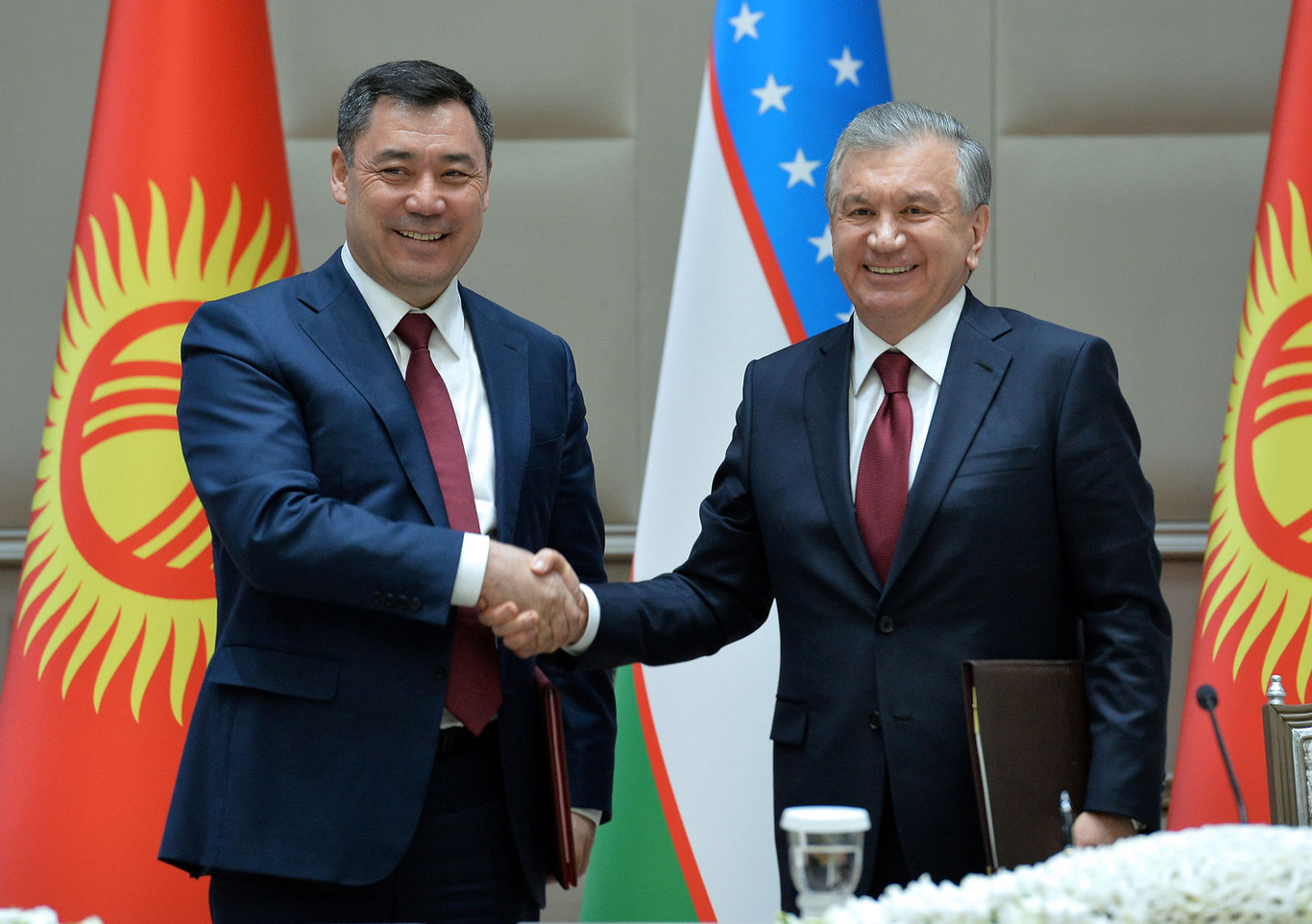Shavkat Mirziyoyev Qirg‘iziston rahbari bilan telefonlashdi