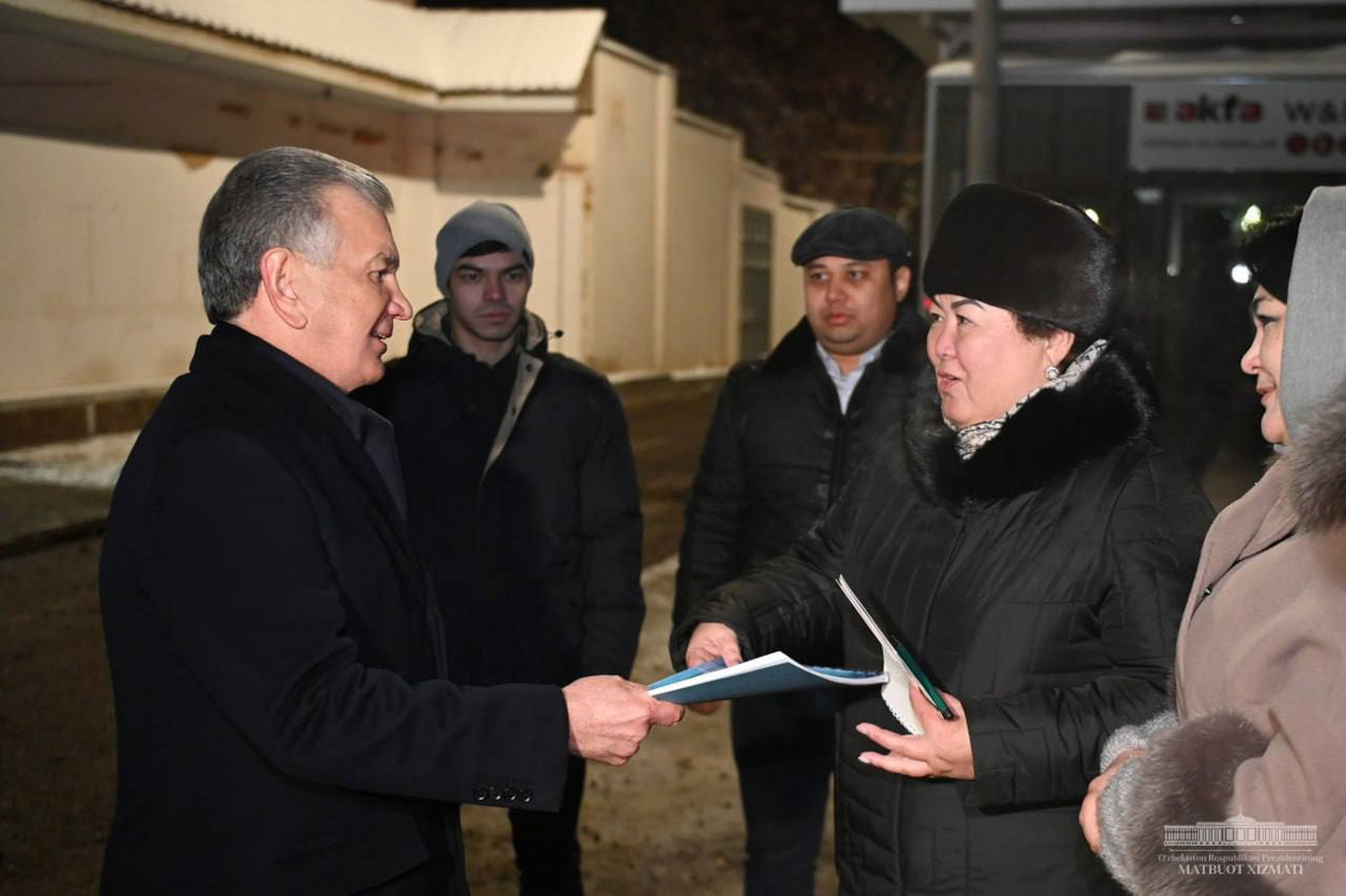 Prezident Toshkentdagi mahallalarga bordi