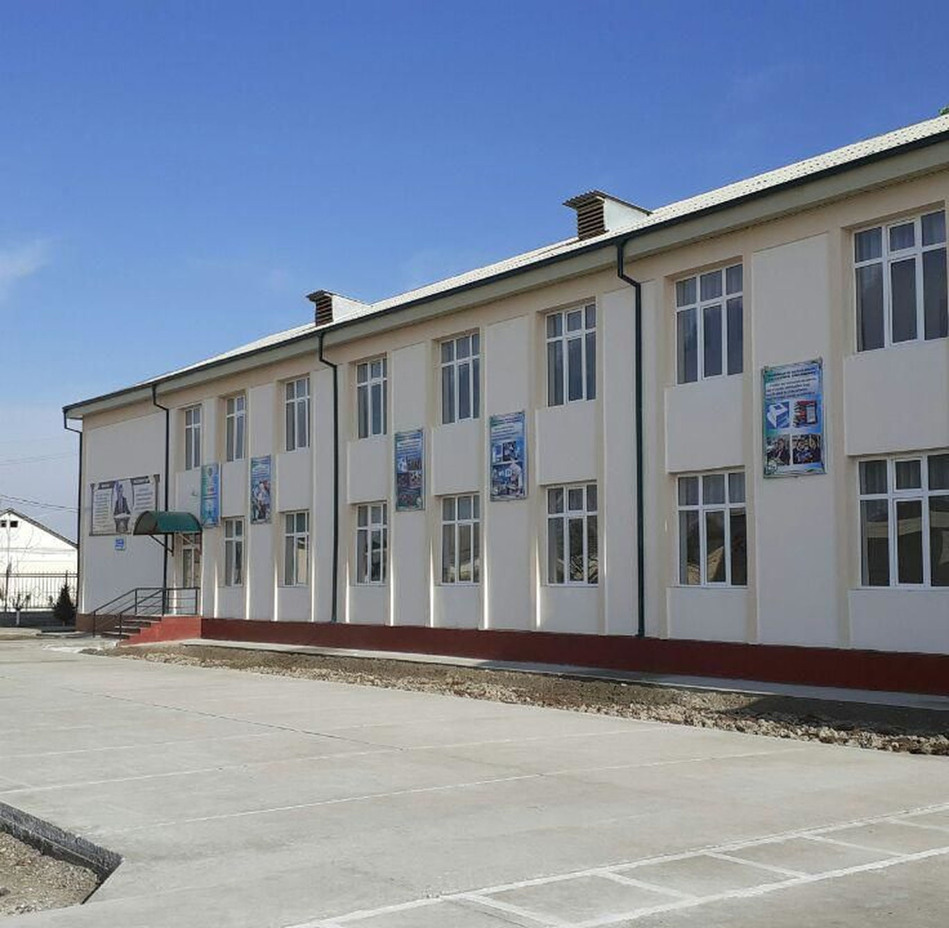 Xorazmda o'quvchi qizlar sinfdoshini samosud qilishdi