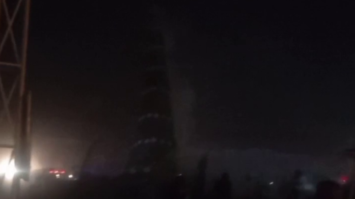 Buxoroda Yangi yil archasi qulab tushdi