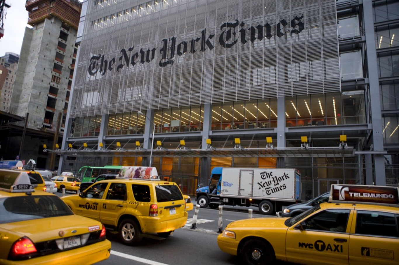 New York Times Microsoft’ni sudga berdi