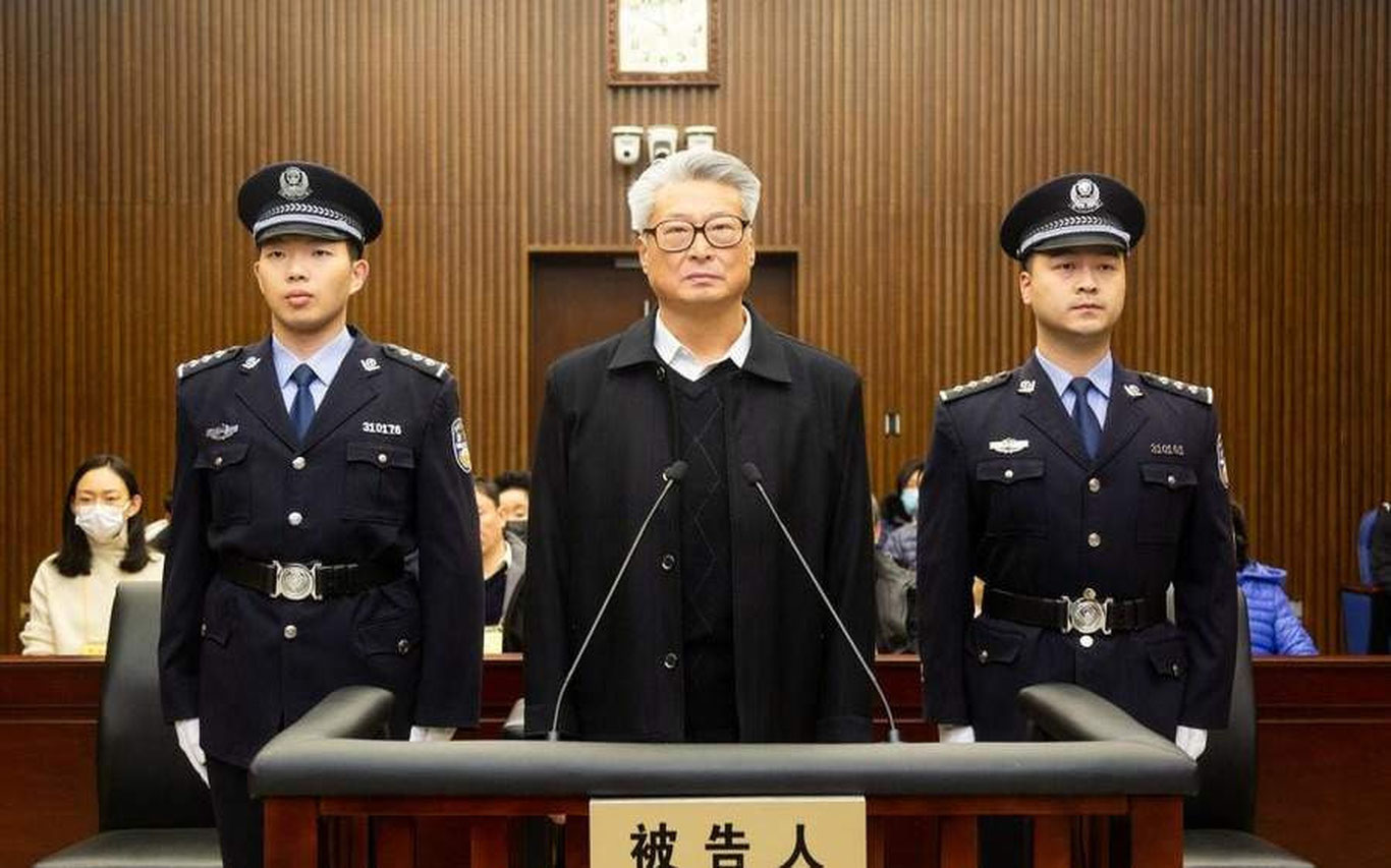 Xitoyning kemasozlik korporatsiyasi rahbari 13 yilga qamaldi