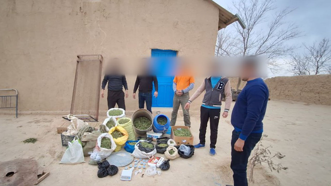 Qashqadaryoda fuqaro xonadonidan 25 kg giyohvand modda topildi