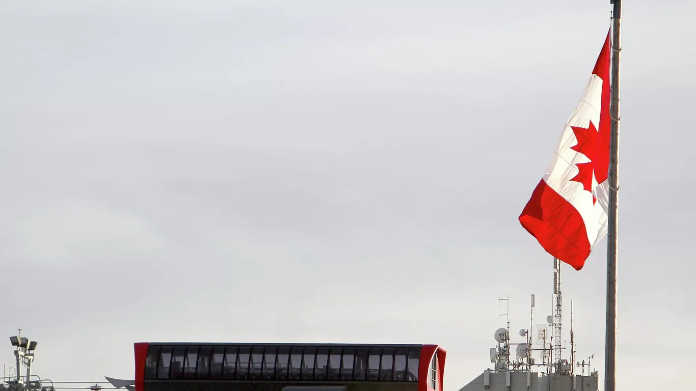 Канада чет эллик талабалар сонини қисқартирмоқчи