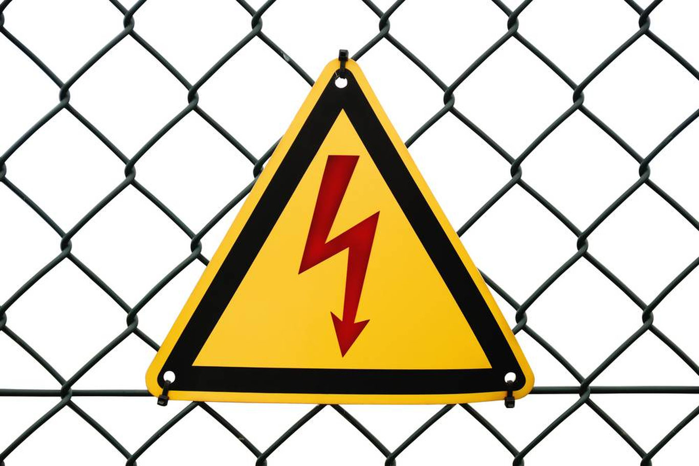 Jizzaxda elektr taʼminoti korxonasi xodimi tok urishidan vafot etdi