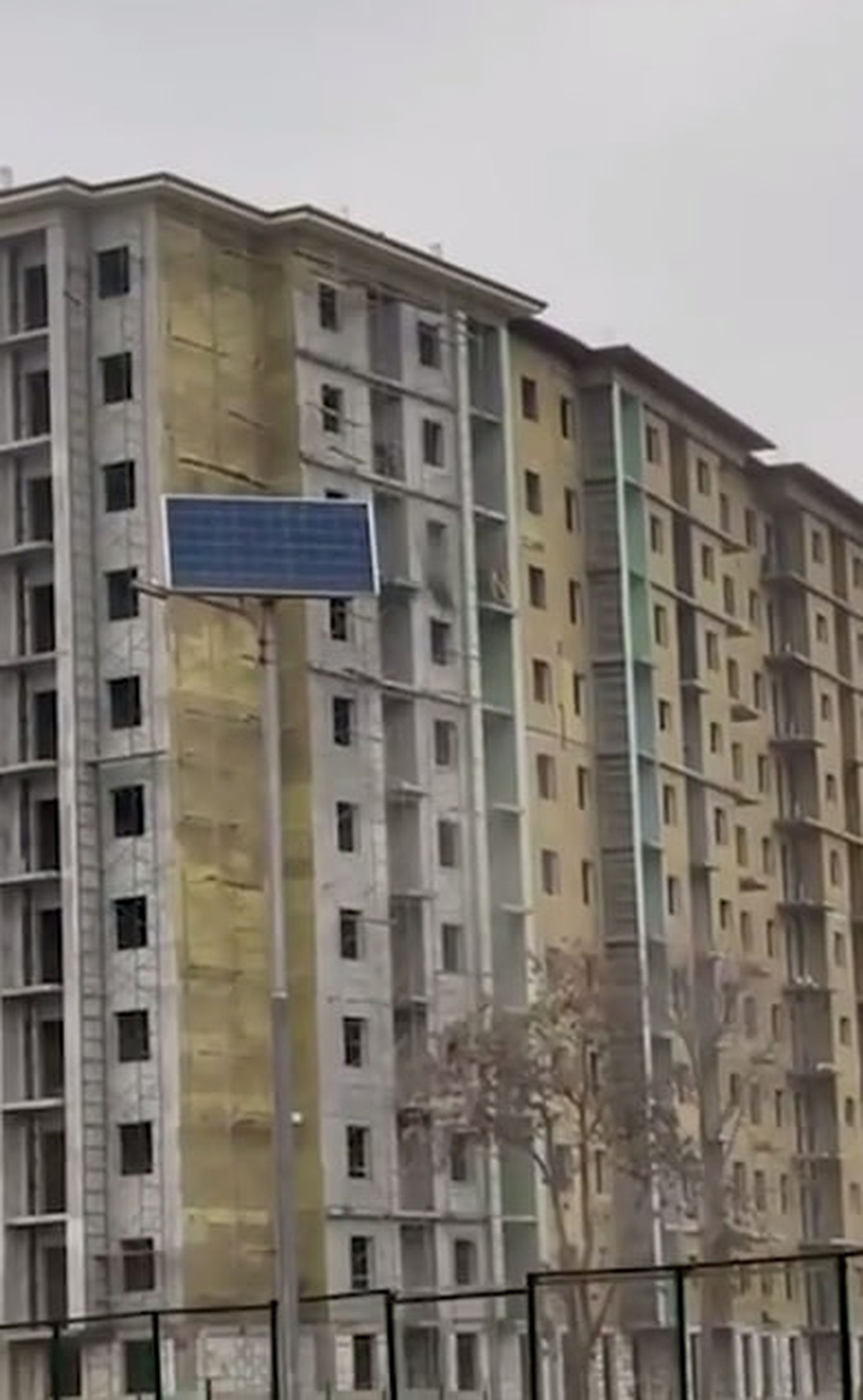 Yuqori qavatdan chiqindi tashlagan huquqbuzarga jarima belgilandi