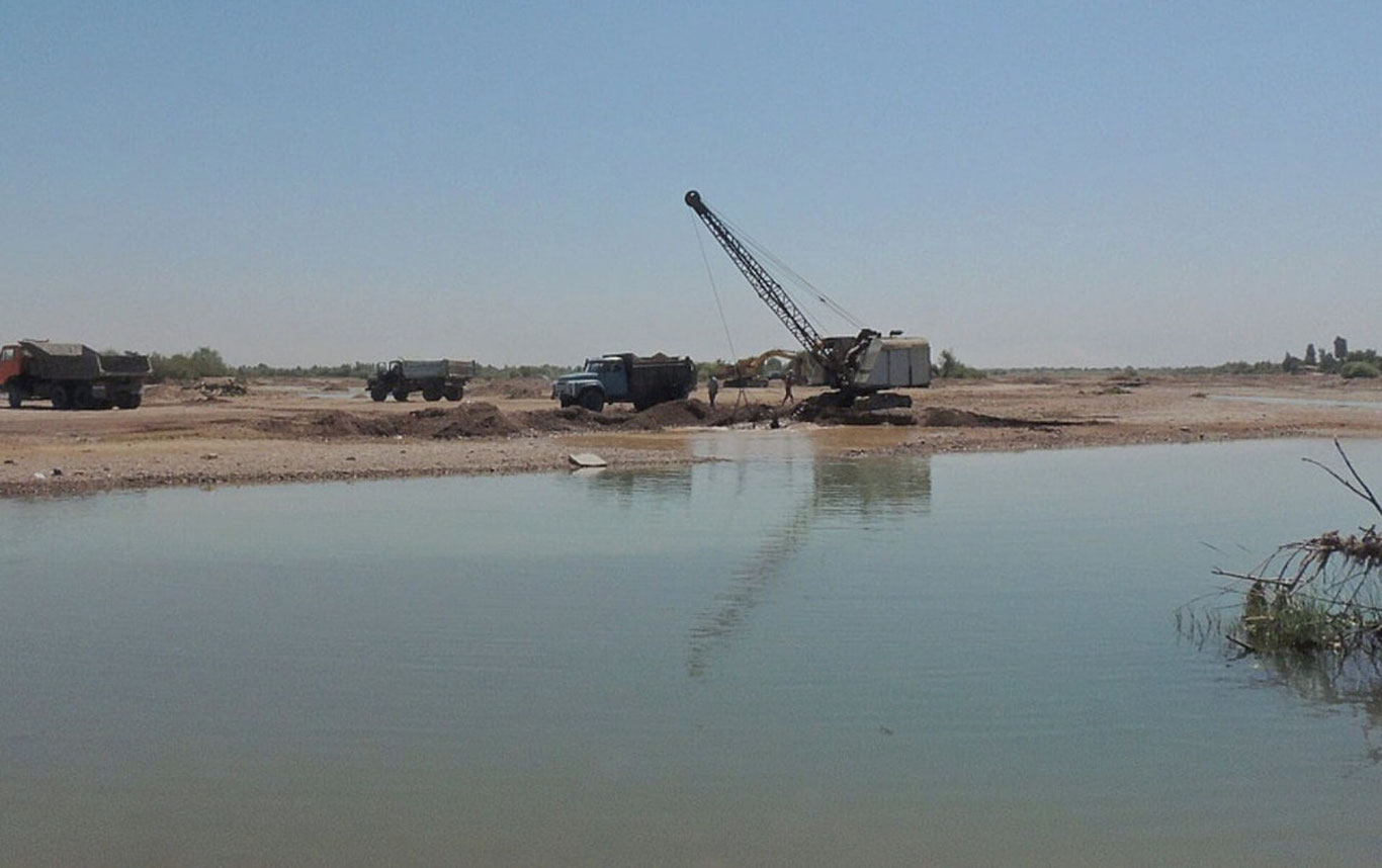 Айрим дарёлардан норуда материалларни қазиб олишга муддатсиз мораторий жорий этилади