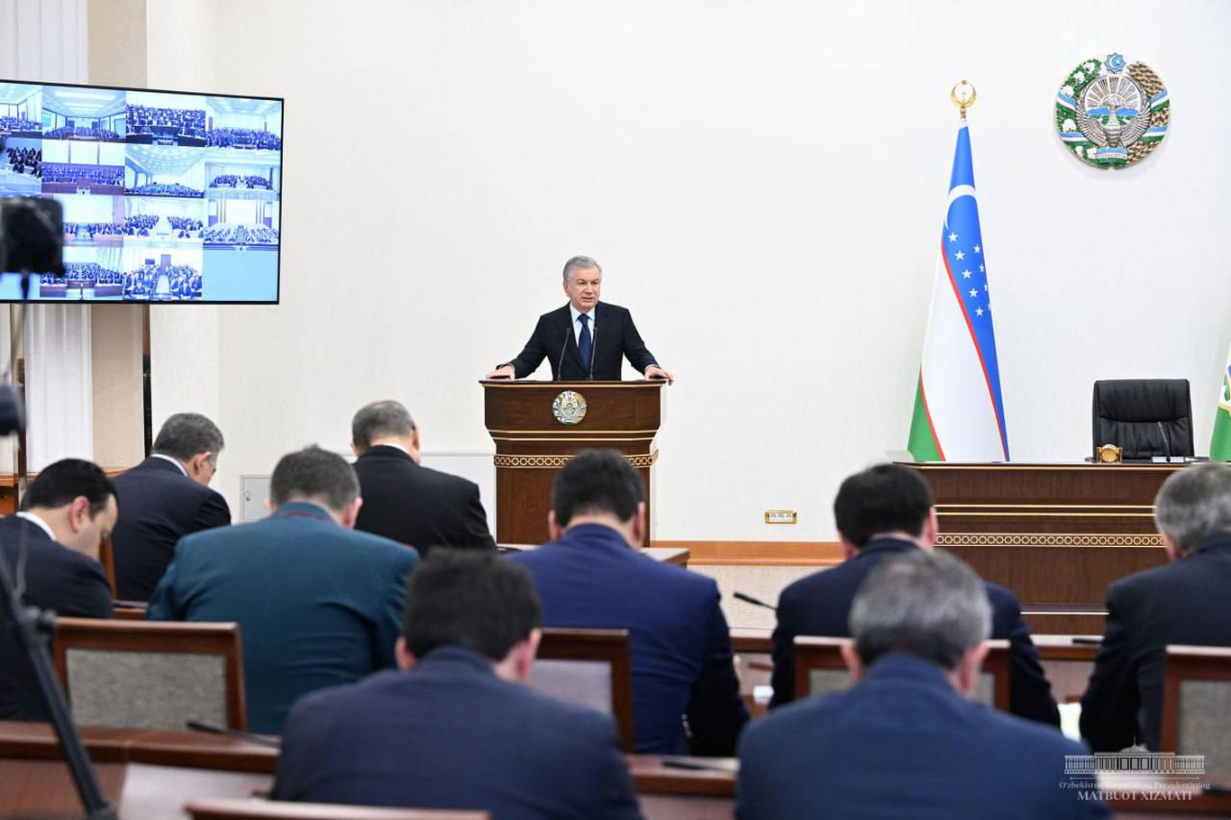 Prezident: Vazirlik va idoralar faoliyatida qoloqliklar bor
