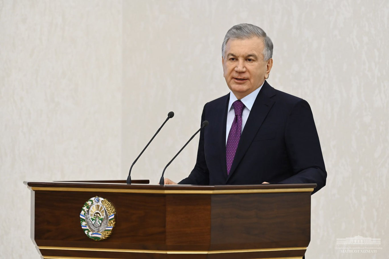 Narxni “shishirish”, "obnal" va “o‘g‘irlik” — Mirziyoyev qurulishdagi qing‘ir ishlardan xabardorligini aytdi