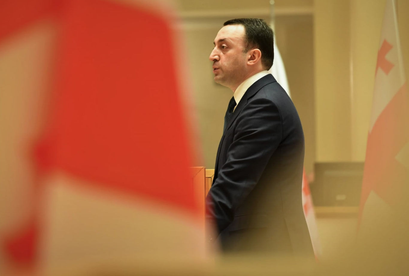 Irakliy Garibashvili Gruziya bosh vaziri lavozimini tark etdi