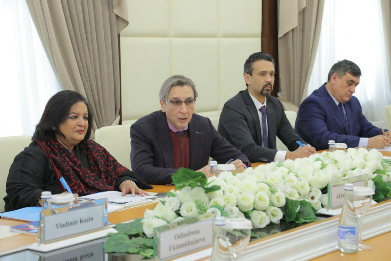 Adliya vaziri Ashita Mittal xonim bilan uchrashdi