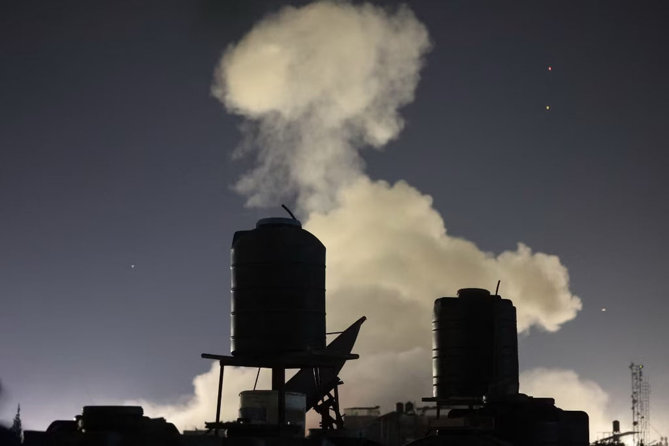 Исроил Рафаҳга ҳужум қилди