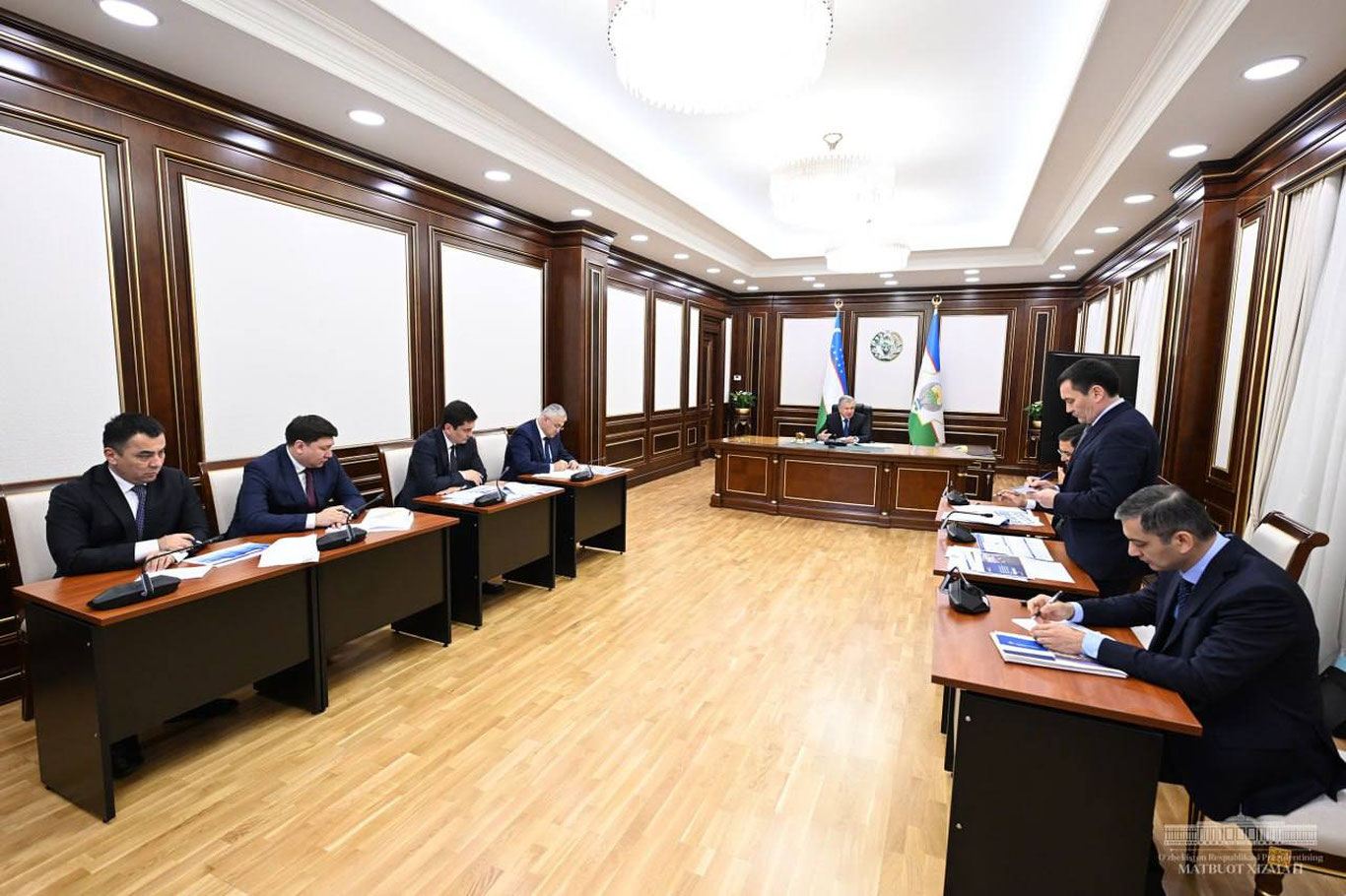 Prezident aviatsiya sohasi bo‘yicha taqdimot bilan tanishdi