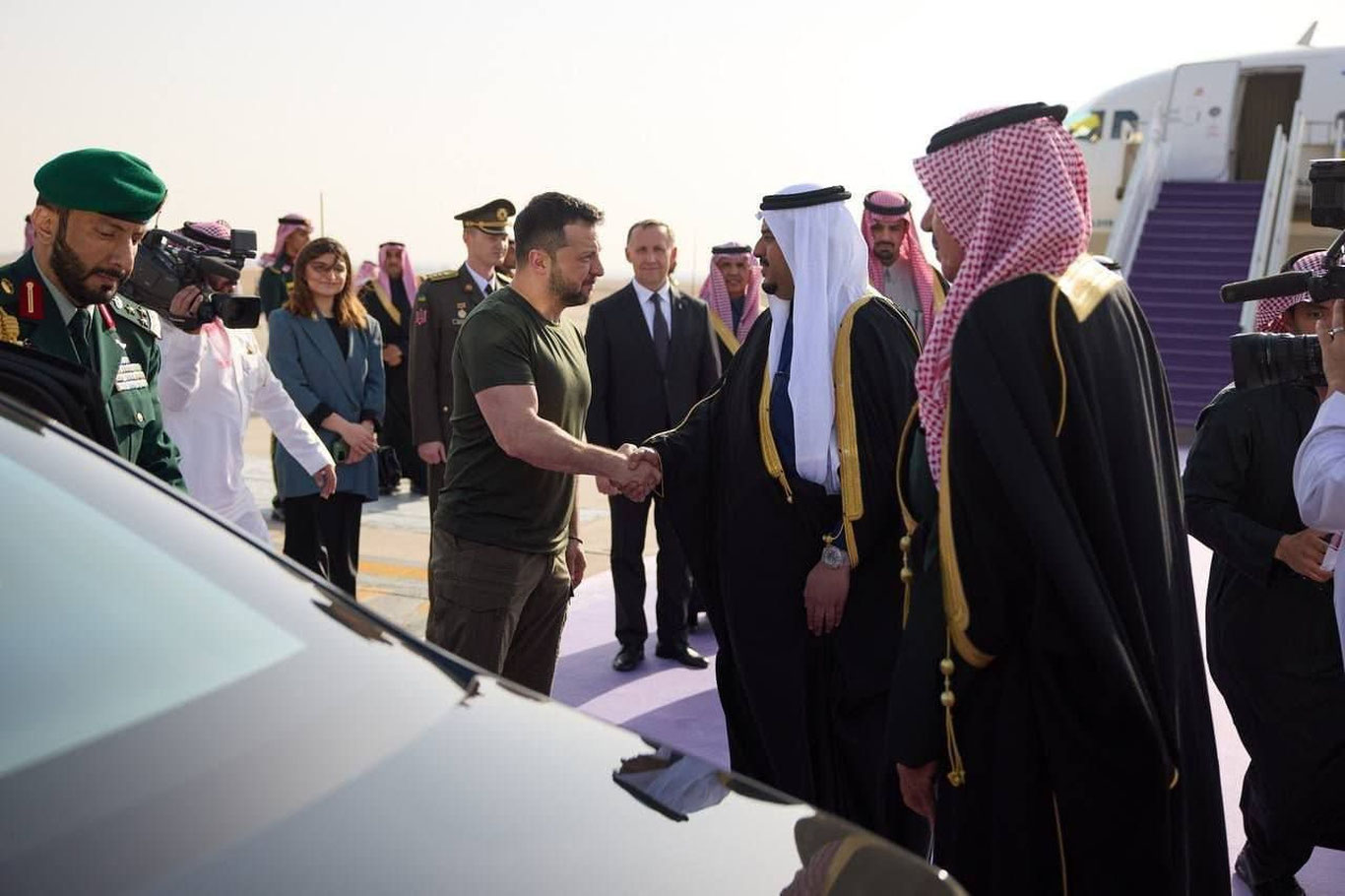 Zelenskiy Saudiyaga bordi