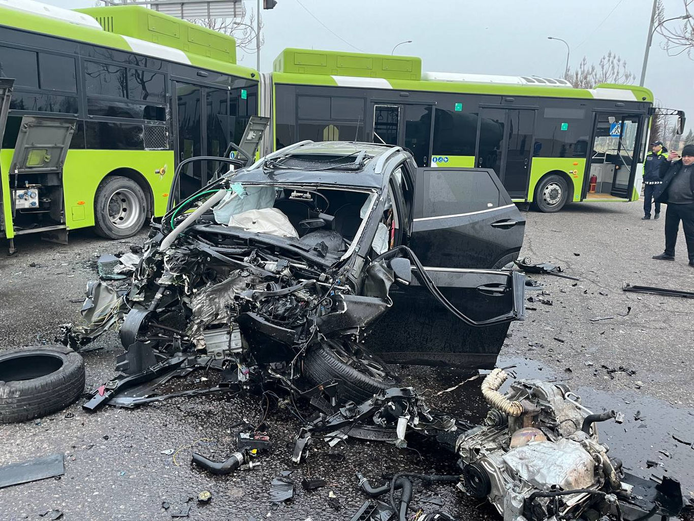 Тошкентда даҳшатли автоҳалокат содир бўлди — фото