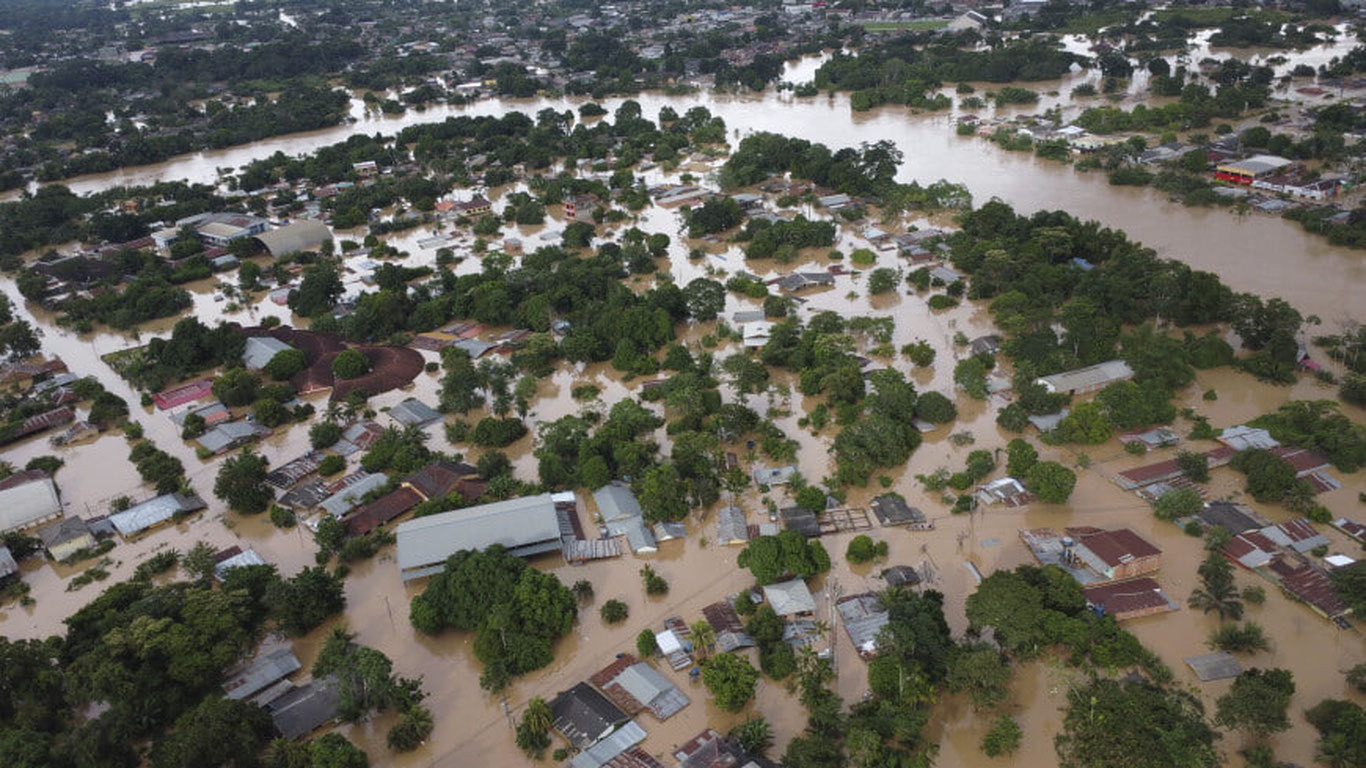 Боливияда сув тошқинлари оқибатида 40 киши ҳалок бўлди