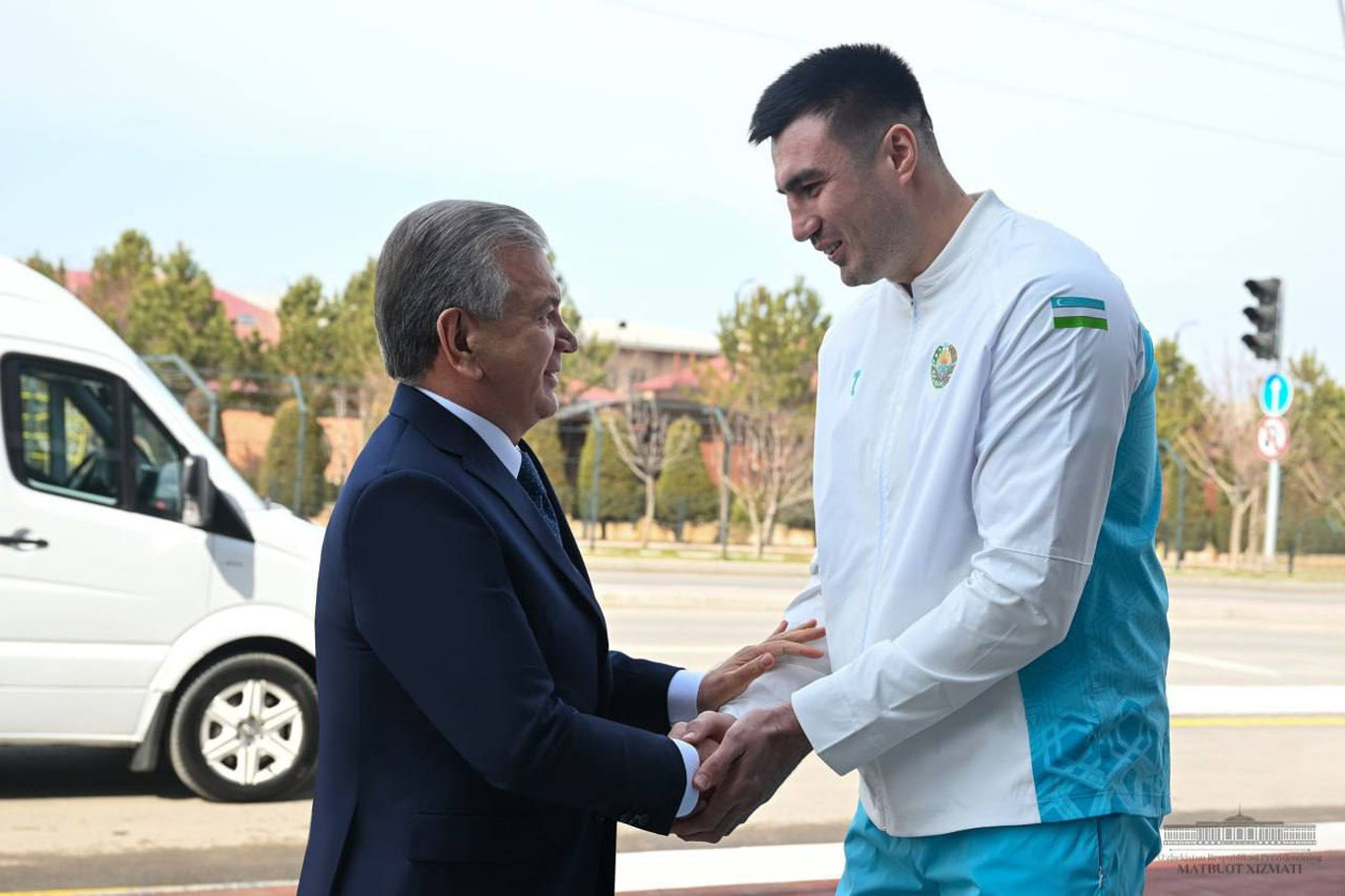 Boks bo‘yicha Bahodir Jalolov maktabi ochildi