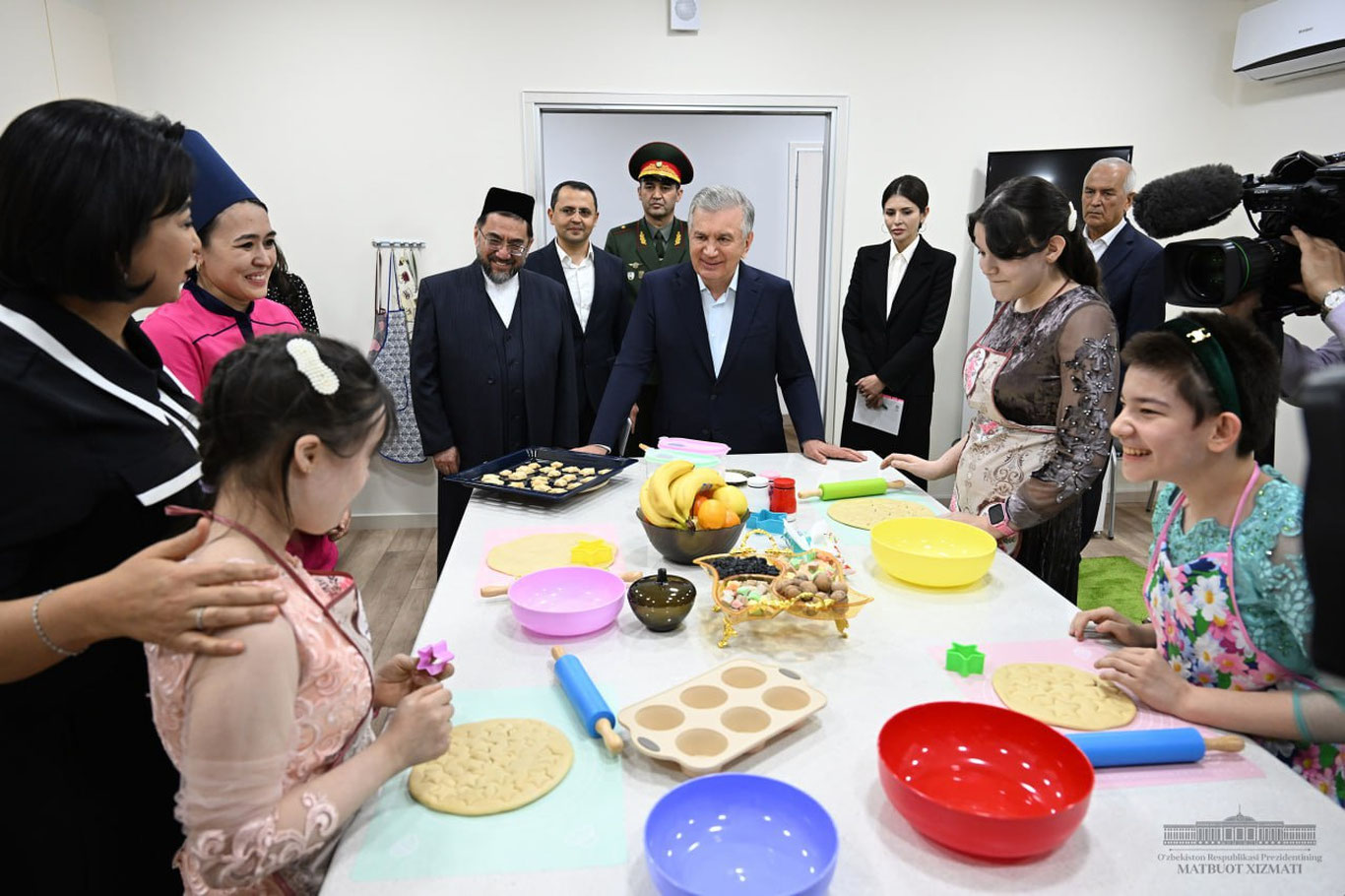 "Bu og‘ir mehnat, lekin juda savobli va kerakli mehnat" — Shavkat Mirziyoyev