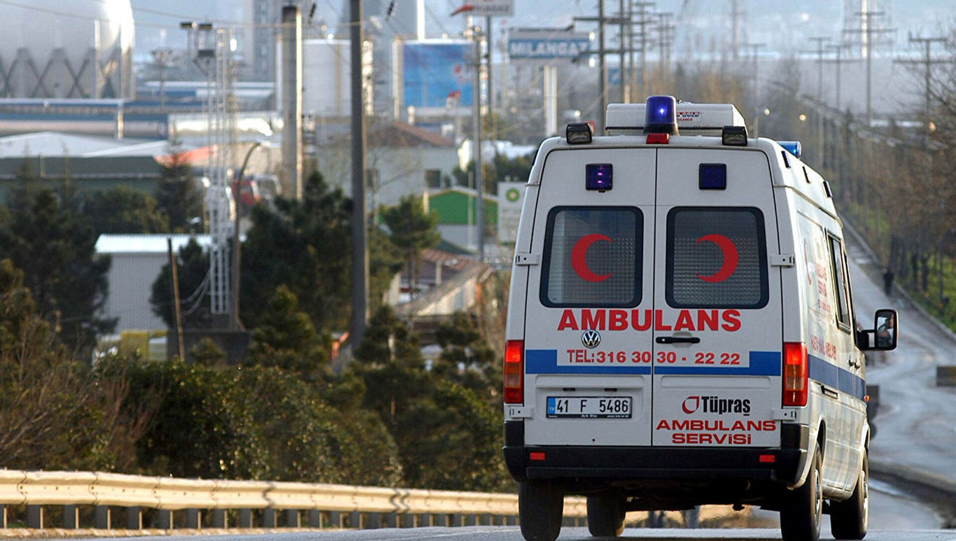 Turkiyada mikroavtobus YTHga uchradi