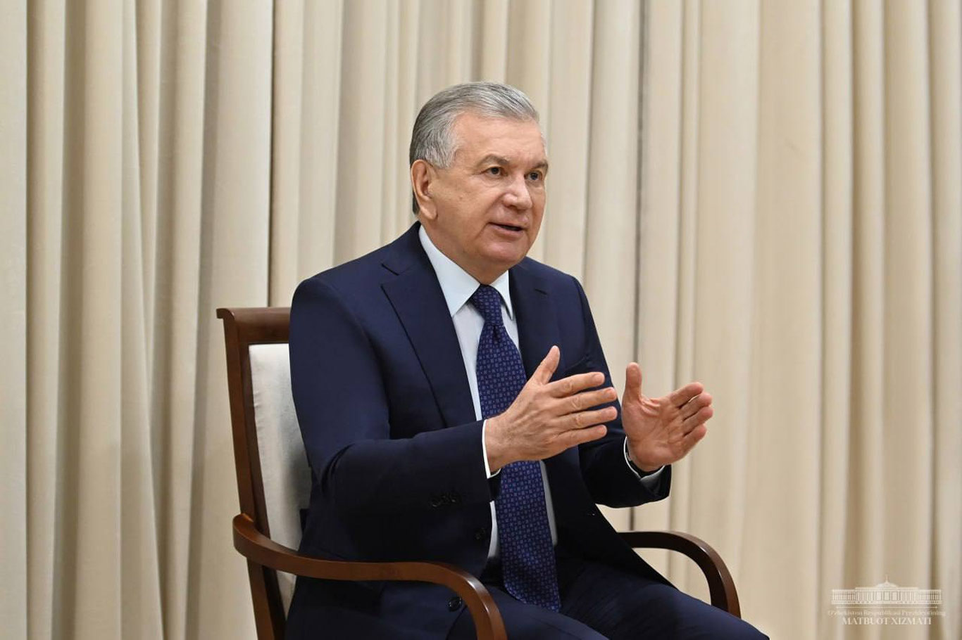 Мирзиёев водий вилоятлари ҳокимлари иштирокида йиғилиш ўтказди