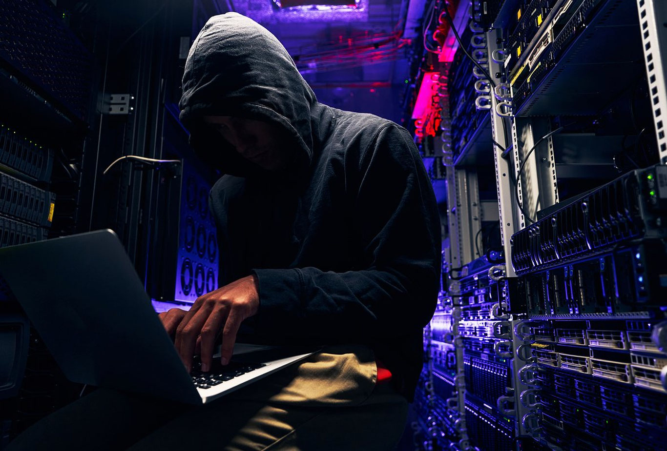 Америкаликлар хитойлик хакерлар ҳужумига учради