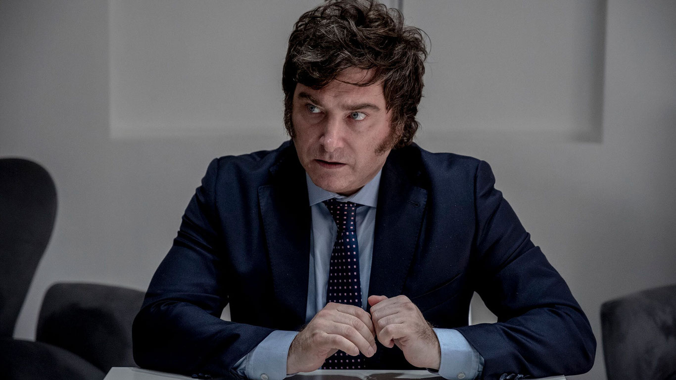 Аргентина Президенти 70 минг давлат ходимини ишдан бўшатмоқчи