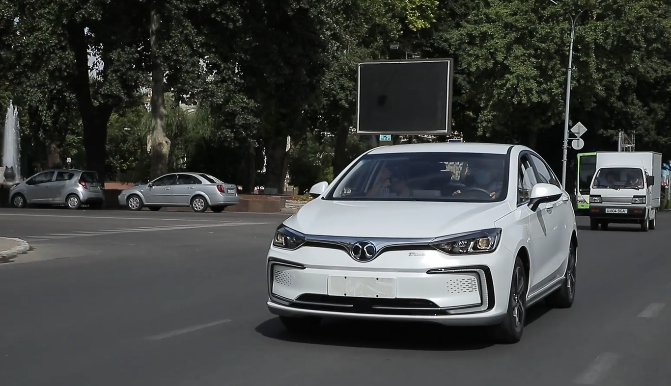 Электромобилларни давлат рўйхатидан ўтказишда имтиёз берилади