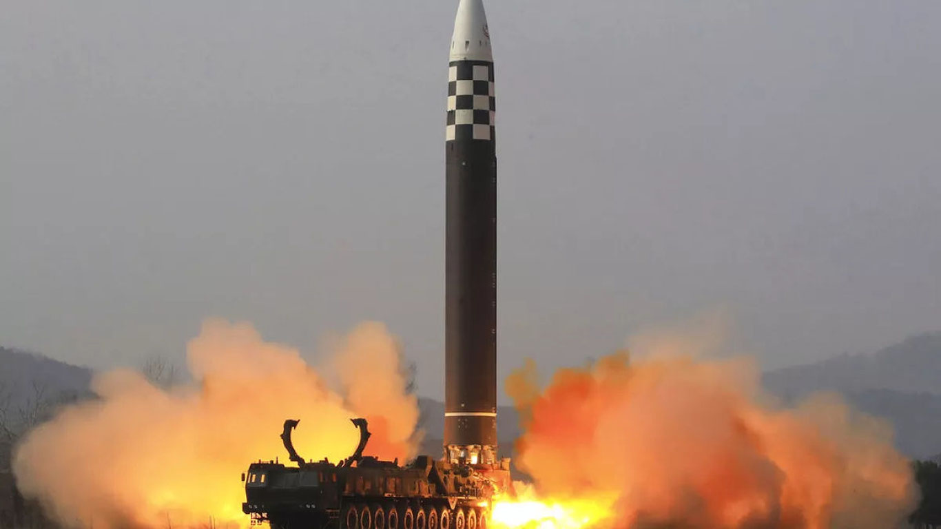 Shimoliy Koreya “yangi turdagi” raketani sinovdan o‘tkazdi