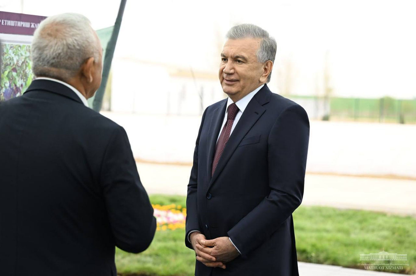Prezident Zarbdor tumanidagi mahallaga bordi