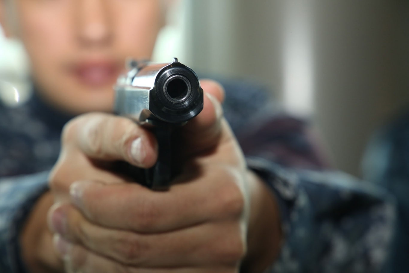 Туркияда ўзбекистонлик йигит дўстини отиб қўйди