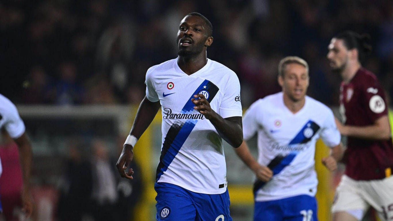 "ПСЖ" ҳужумчи қидирмоқда
