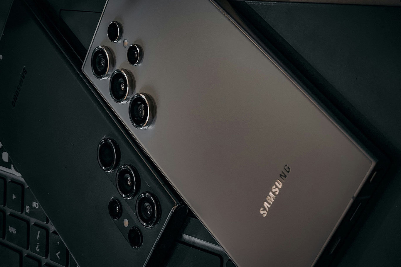 Samsung smartfonlar bozorida Appleʼni ortda qoldirdi
