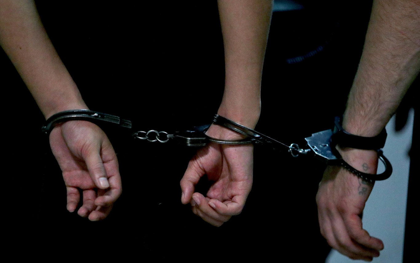 Автобусда аёлга тегажоғлиқ қилган 45 ёшли эркак қамалди