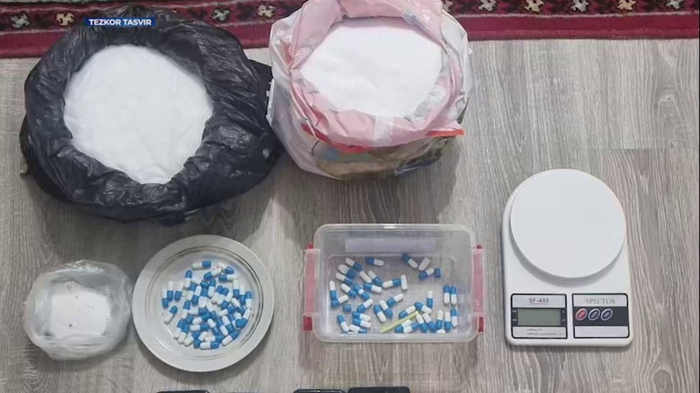 O‘zbekistonga olib o‘tilgan 20 kg sintetik narkotik moddalar musodara qilindi