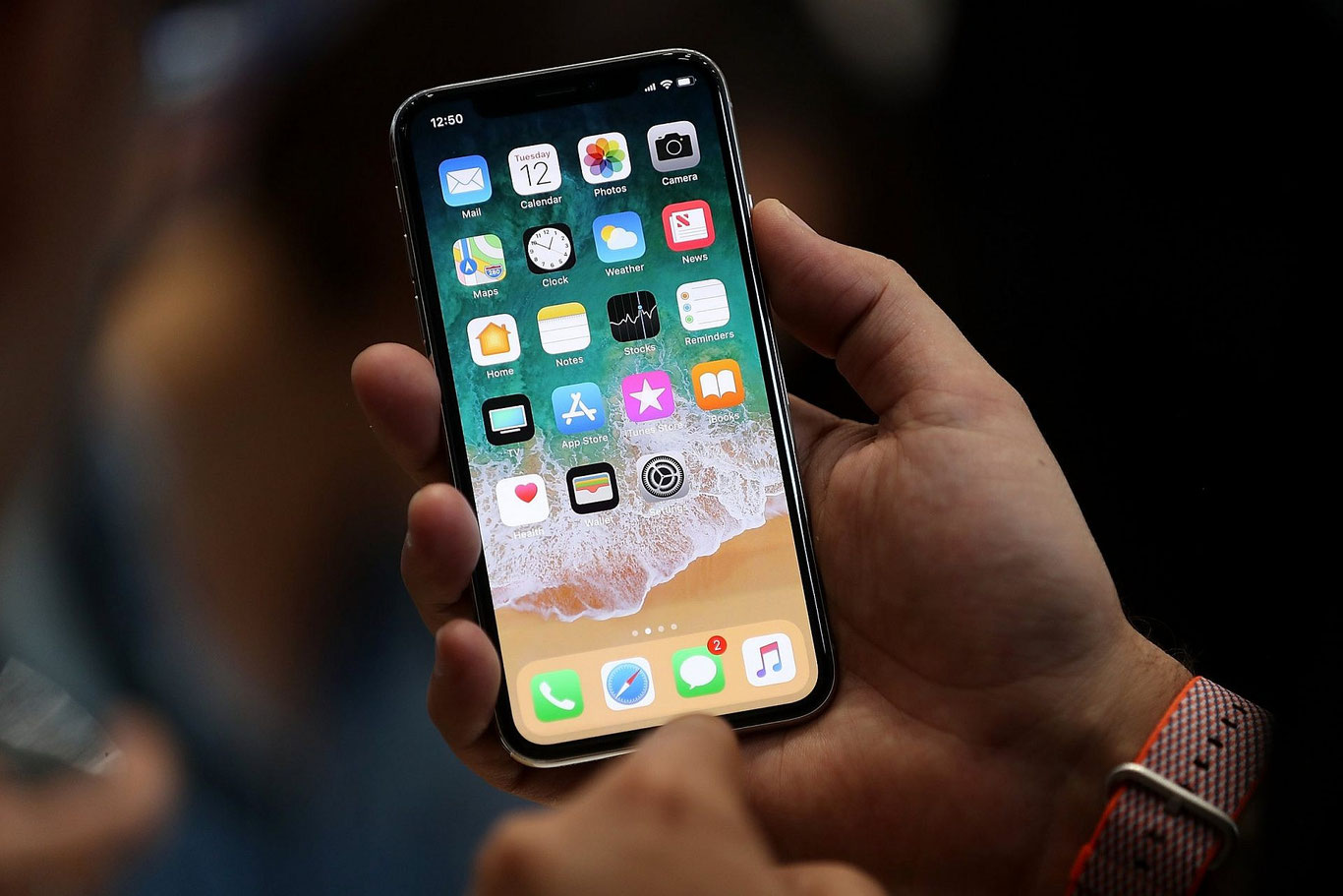 Жанубий Кореяда iPhone ишлатиш тақиқланиши мумкин