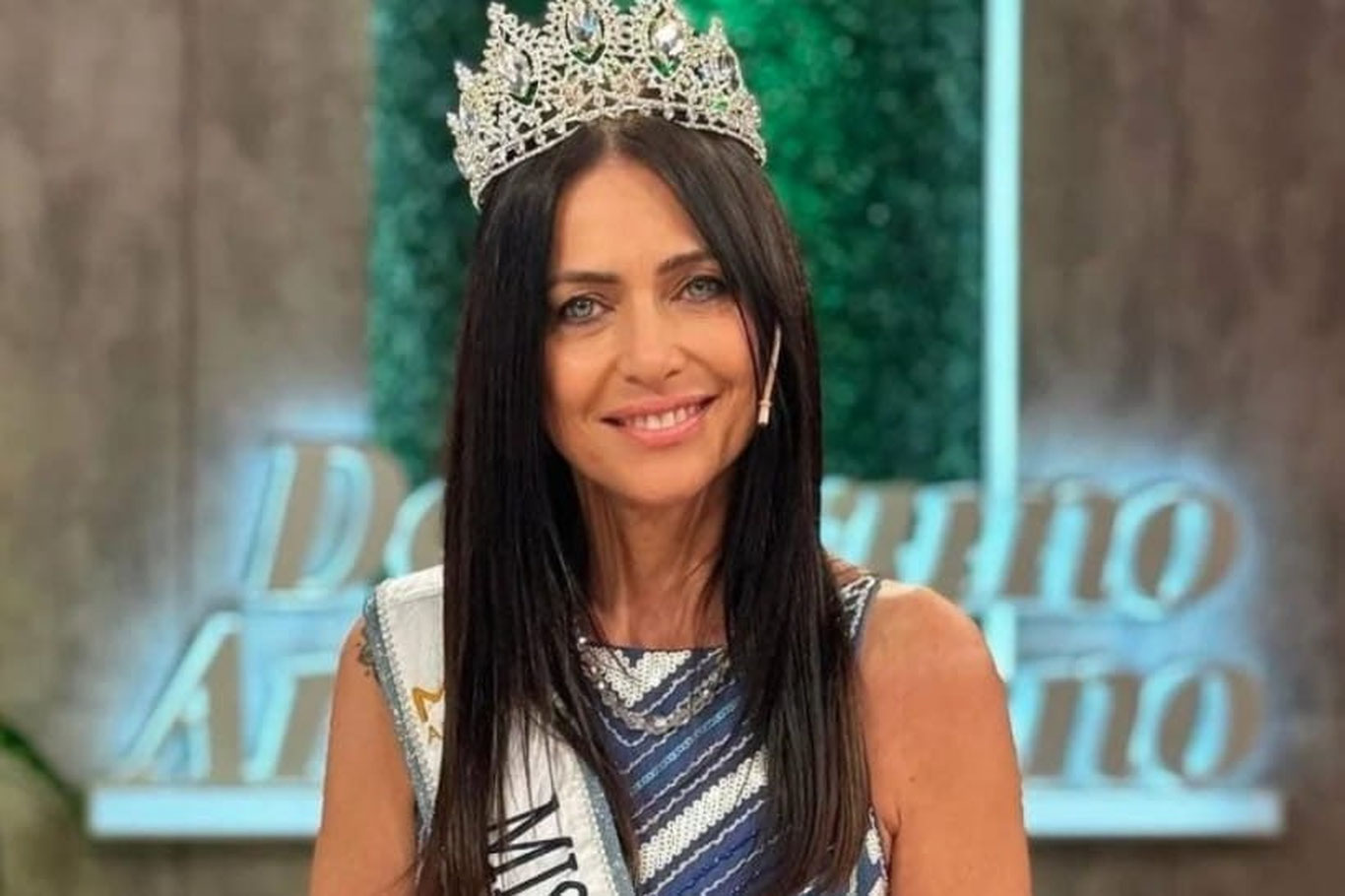 Тарихда илк бор 60 ёшли аёл гўзаллик танловида ғолиб бўлди