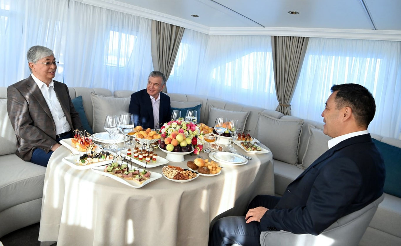 Тоқаев 71 ёшга тўлди. Мирзиёев Қозоғистон президентини табриклади