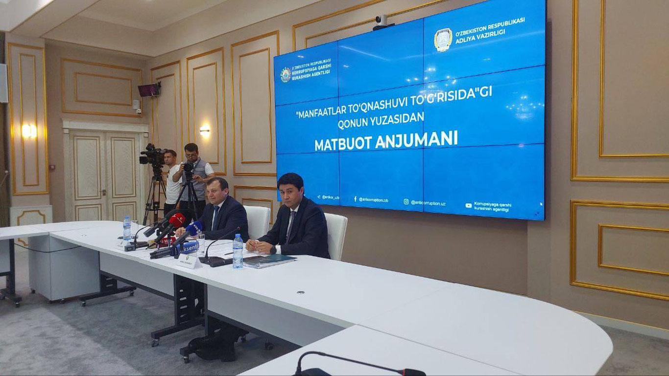 Энди давлат хизматчилари қабул қилган совғаларнинг электрон рўйхати шакллантирилади